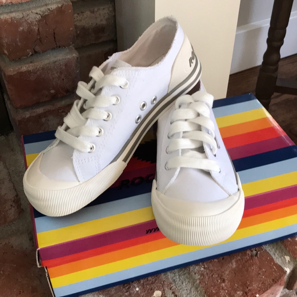 NWOT Rocket Dog Tie-Up Sneakers
